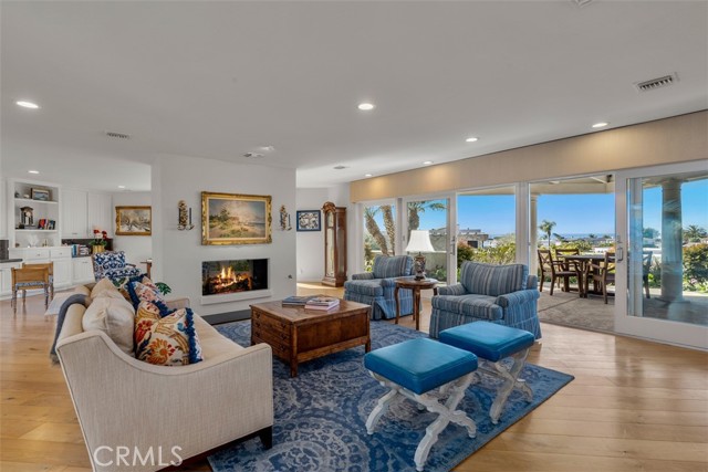 Detail Gallery Image 5 of 31 For 4501 Roxbury Rd, Corona Del Mar,  CA 92625 - 3 Beds | 3/1 Baths