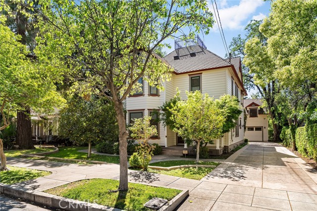 Detail Gallery Image 2 of 74 For 1344 1st, Oroville,  CA 95965 - 4 Beds | 5 Baths