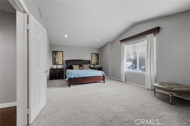 Detail Gallery Image 25 of 58 For 26426 Cardinal Dr, Canyon Country,  CA 91387 - 5 Beds | 4 Baths