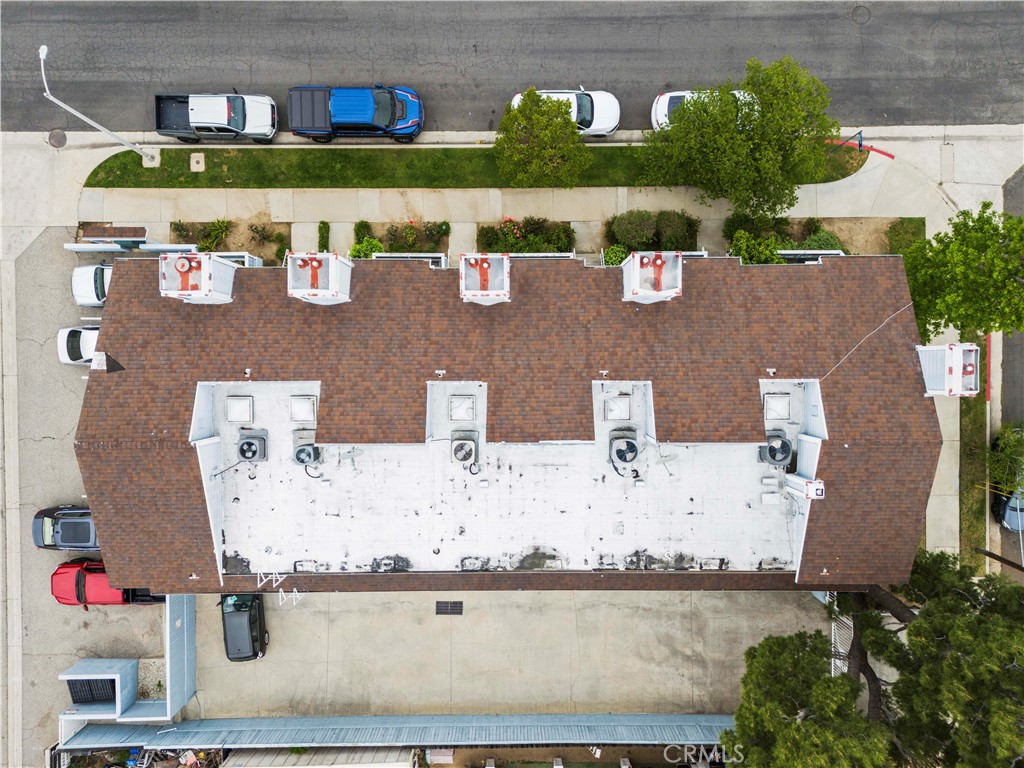 https://media.crmls.org/medias/bc93b169-231d-424e-8b8d-85c6df5af305.jpg?preset=X-Large