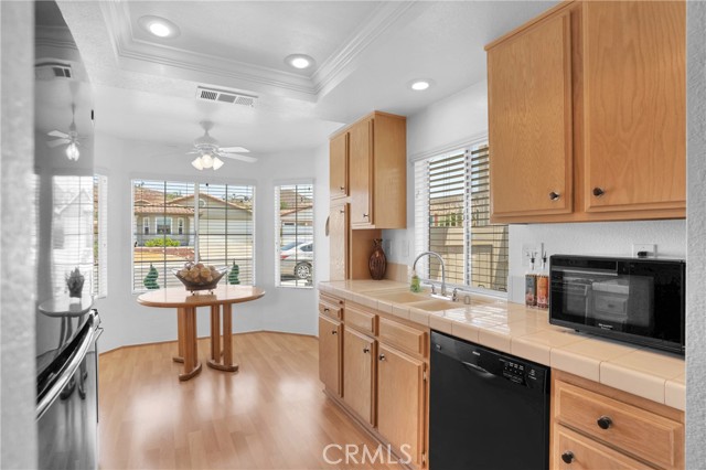 Detail Gallery Image 6 of 34 For 28325 Calle Lustrosos, Menifee,  CA 92585 - 2 Beds | 2 Baths