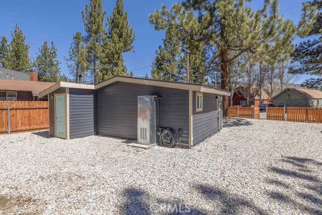 Detail Gallery Image 34 of 35 For 736 W Aeroplane Bld, Big Bear City,  CA 92314 - 3 Beds | 2 Baths