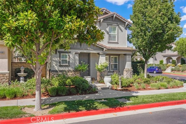 Detail Gallery Image 2 of 28 For 24081 Stone Creek Dr, Valencia,  CA 91354 - 3 Beds | 2/1 Baths