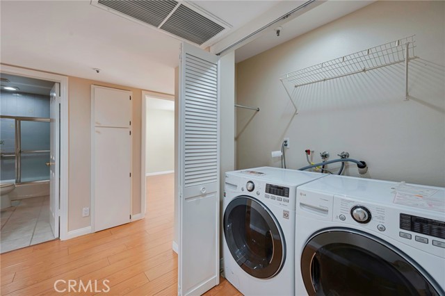 1161 SPAZIER Avenue, Glendale CA: https://media.crmls.org/medias/bc94f1a8-7d49-48b5-b809-81b985a46e5a.jpg