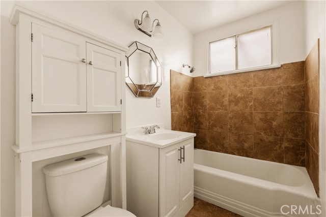 Detail Gallery Image 10 of 16 For 6916 Wystone Ave, Reseda,  CA 91335 - 2 Beds | 1 Baths