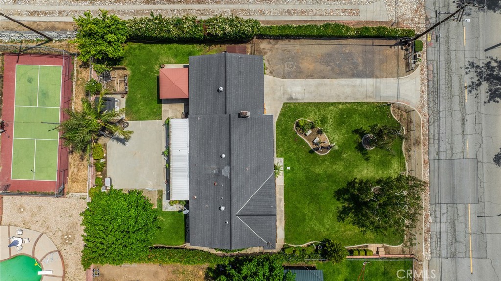 https://media.crmls.org/medias/bc959f6e-db55-4c80-bc6a-881757abbba5.jpg?preset=X-Large