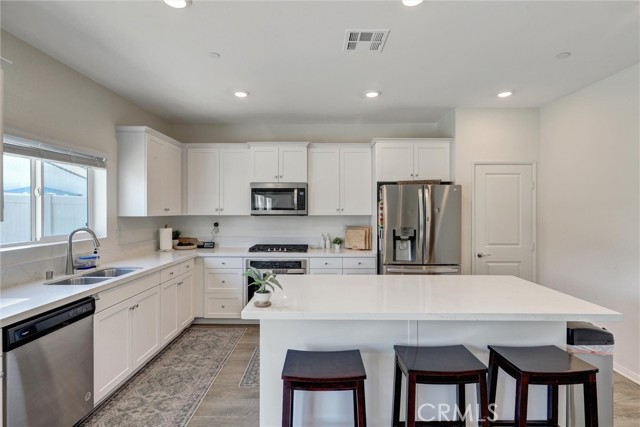 Detail Gallery Image 5 of 39 For 31214 Linden Flower Rd, Winchester,  CA 92596 - 4 Beds | 3/1 Baths