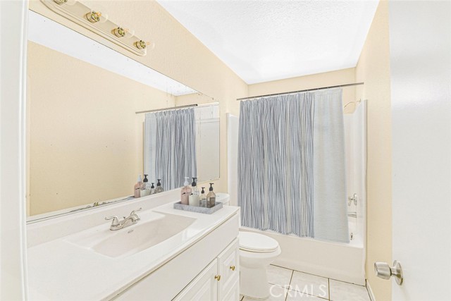 Detail Gallery Image 9 of 18 For 45241 18th St, Lancaster,  CA 93535 - 3 Beds | 2 Baths