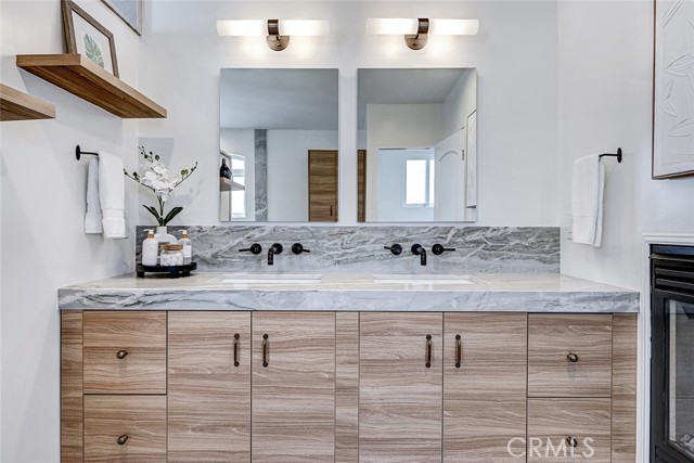 Detail Gallery Image 49 of 75 For 104 Saint Joseph Ave, Long Beach,  CA 90803 - 5 Beds | 3 Baths