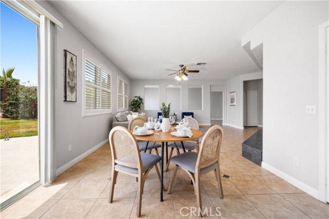 12337 Columbia Lane, Eastvale CA: https://media.crmls.org/medias/bc96adfd-12ec-46f2-bdf9-aa87f39ec091.jpg