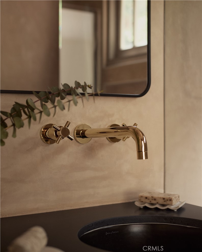 https://media.crmls.org/medias/bc97546b-fd65-4efe-b25c-84c083f38f6d.jpg?preset=X-Large