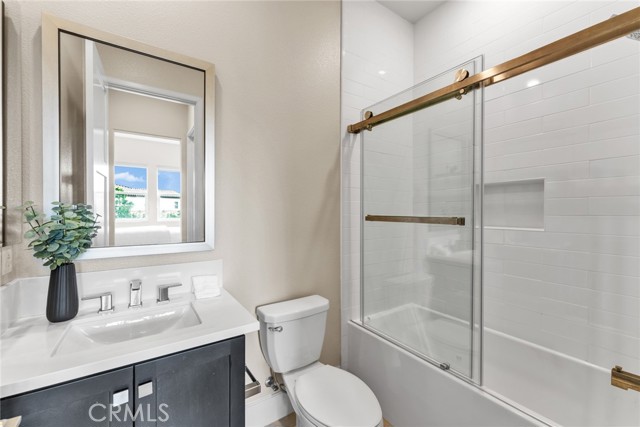 Detail Gallery Image 31 of 51 For 114 Crossover, Irvine,  CA 92618 - 5 Beds | 5/2 Baths