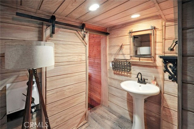 782 Virginia Court, Lake Arrowhead CA: https://media.crmls.org/medias/bc983b67-73f4-4b64-95a9-ecec49976d52.jpg