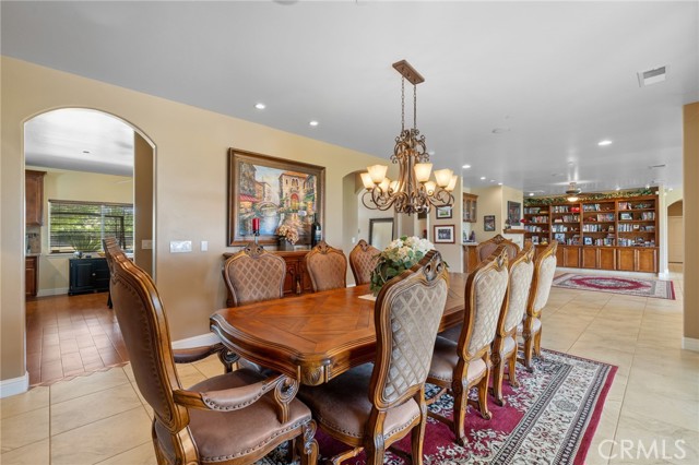 38792 Comanche Point Road, Arvin CA: https://media.crmls.org/medias/bc98c546-3724-49ff-bfd5-c150daf053bc.jpg