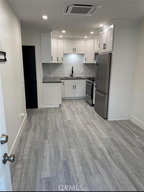 Front Image Thumbnail for CRCV25256588