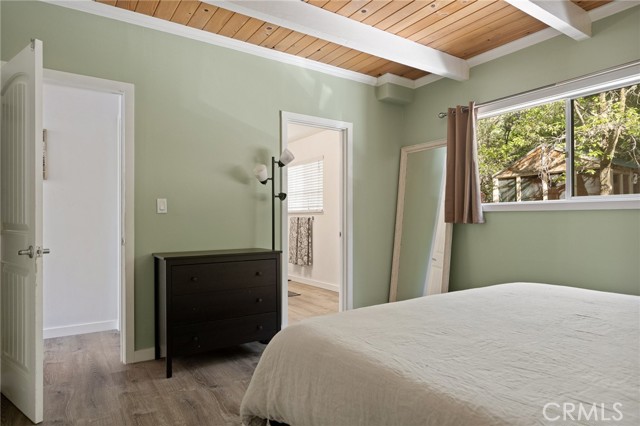 Detail Gallery Image 13 of 35 For 316 Pioneer Rd, Lake Arrowhead,  CA 92352 - 3 Beds | 2/1 Baths