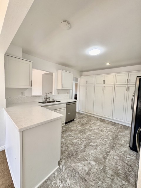 Detail Gallery Image 6 of 40 For 5001 E Atherton St #402,  Long Beach,  CA 90815 - 3 Beds | 2 Baths