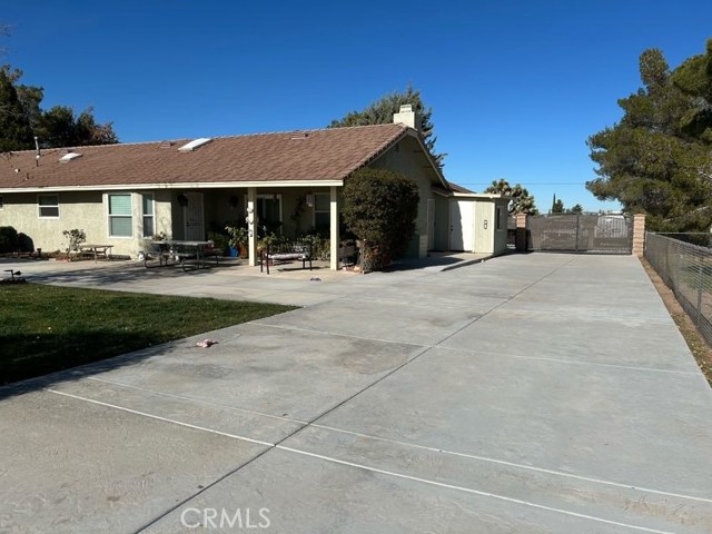 Detail Gallery Image 3 of 13 For 14989 Cedar, Hesperia,  CA 92345 - 3 Beds | 2 Baths