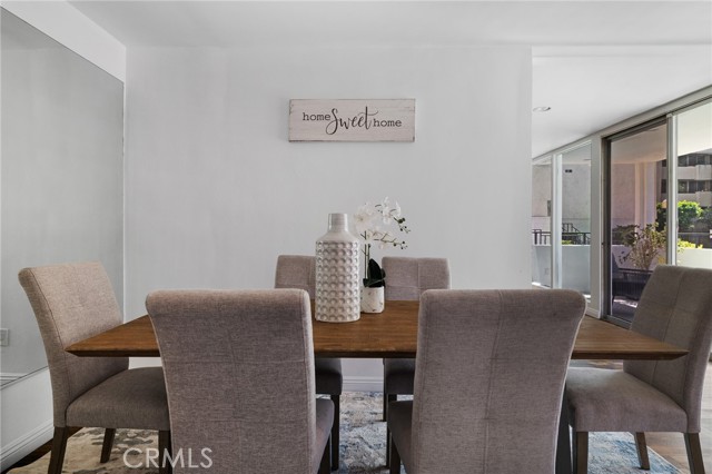 Detail Gallery Image 19 of 42 For 5339 Newcastle Ave #112,  Encino,  CA 91316 - 3 Beds | 2 Baths