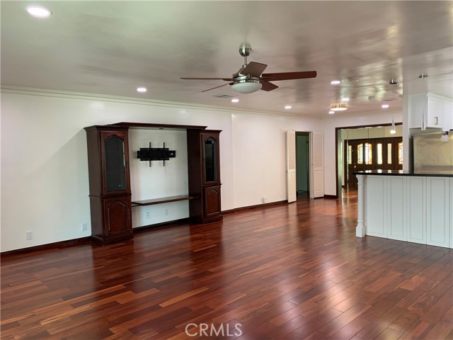 220 Laurel Avenue, Arcadia CA: https://media.crmls.org/medias/bc9a3e77-6b82-4daa-a238-bb95bdfaebbf.jpg