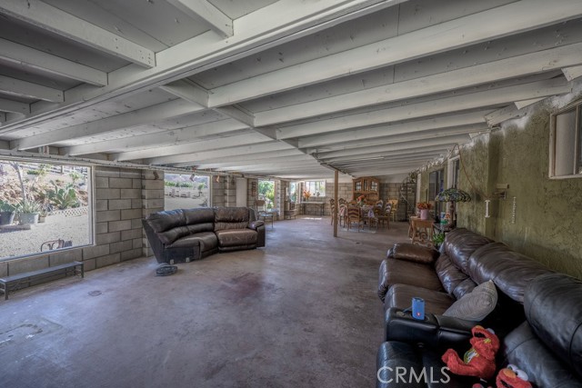 9555 1/2 Hierba Road, Agua Dulce CA: https://media.crmls.org/medias/bc9ac53d-2c53-4c5a-9ba9-0a9beb6908c5.jpg