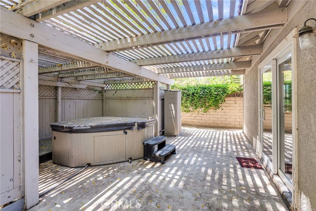 11322 Breithorn Court, Riverside CA: https://media.crmls.org/medias/bc9acd53-3919-4d58-a502-86408cebcce7.jpg