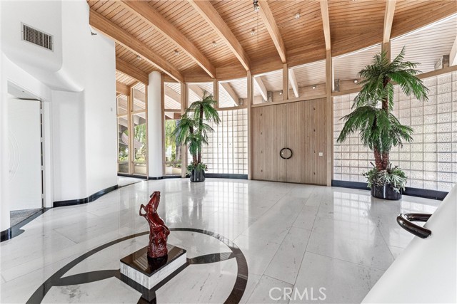 2360 Boulder Bluffs Court, Riverside CA: https://media.crmls.org/medias/bc9ad9fa-b913-4d3f-b406-706ef9c21dc2.jpg