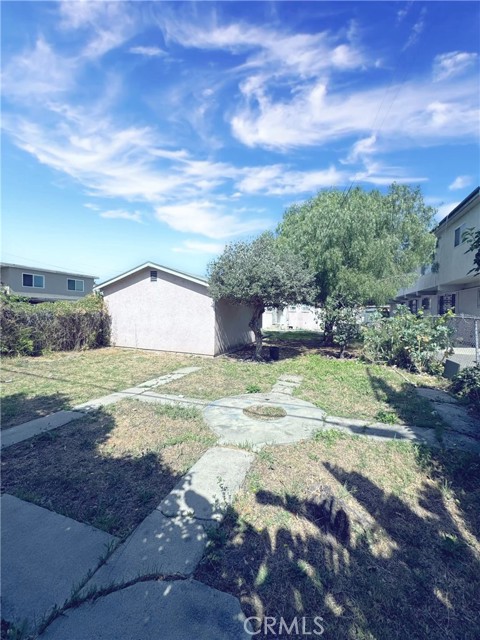 2046 S Ridgeley Drive, Los Angeles CA: https://media.crmls.org/medias/bc9b1093-4494-44c7-a966-27075170cf33.jpg