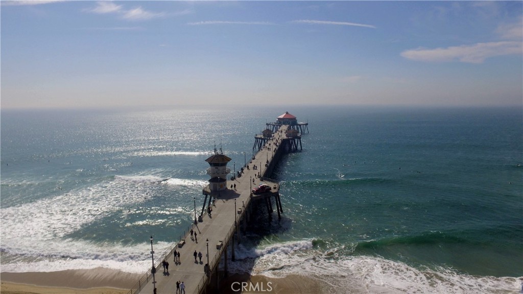 https://media.crmls.org/medias/bc9b4e0a-abff-483d-8ddf-404695984e71.jpg?preset=X-Large