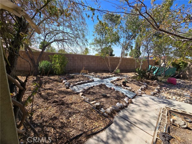 Detail Gallery Image 18 of 23 For 20221 20221 Modoc, Apple Valley,  CA 92308 - 3 Beds | 2 Baths