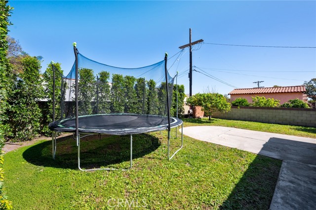 Detail Gallery Image 34 of 40 For 1924 S Averill Ave, San Pedro,  CA 90732 - 3 Beds | 1/1 Baths