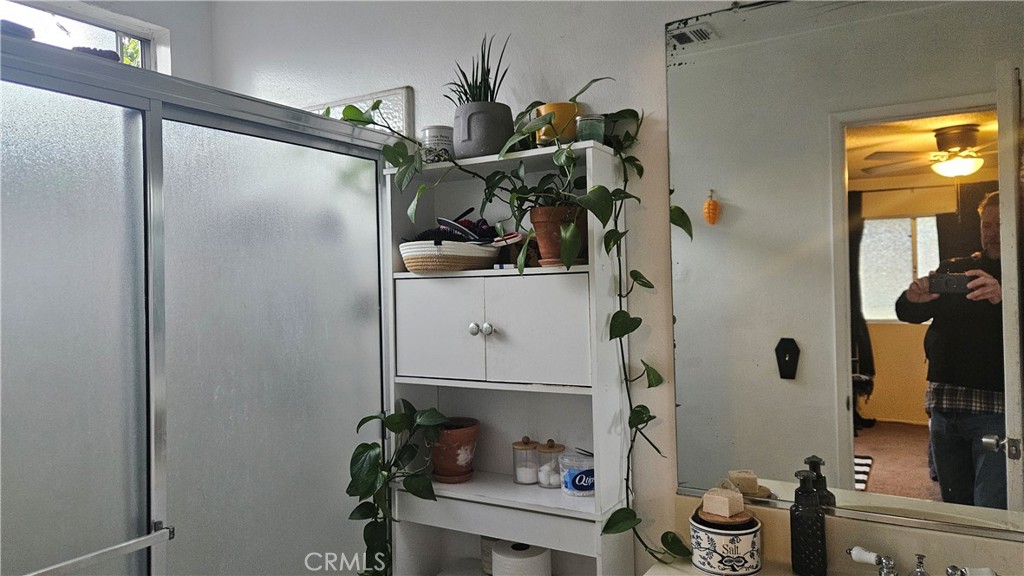 https://media.crmls.org/medias/bc9c36f6-f220-4aff-bff1-e3482214b11d.jpg?preset=X-Large
