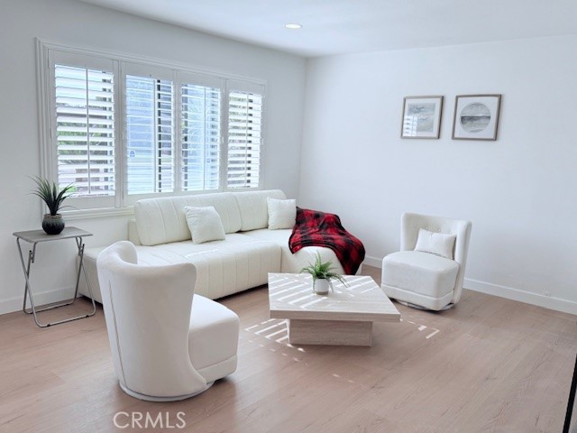 2690 Senasac Avenue, Long Beach CA: https://media.crmls.org/medias/bc9c6af1-44e9-48eb-89fd-731b43dbae01.jpg