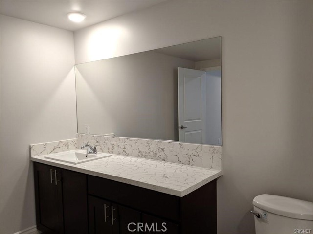 Detail Gallery Image 7 of 10 For 7343 Reseda Bld #303,  Reseda,  CA 91335 - 3 Beds | 2 Baths