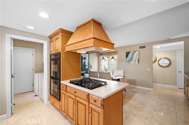 18452 Tamarind Street, Fountain Valley CA: https://media.crmls.org/medias/bc9d95b0-bdb8-4a70-a7ed-cae22fbcebff.jpg