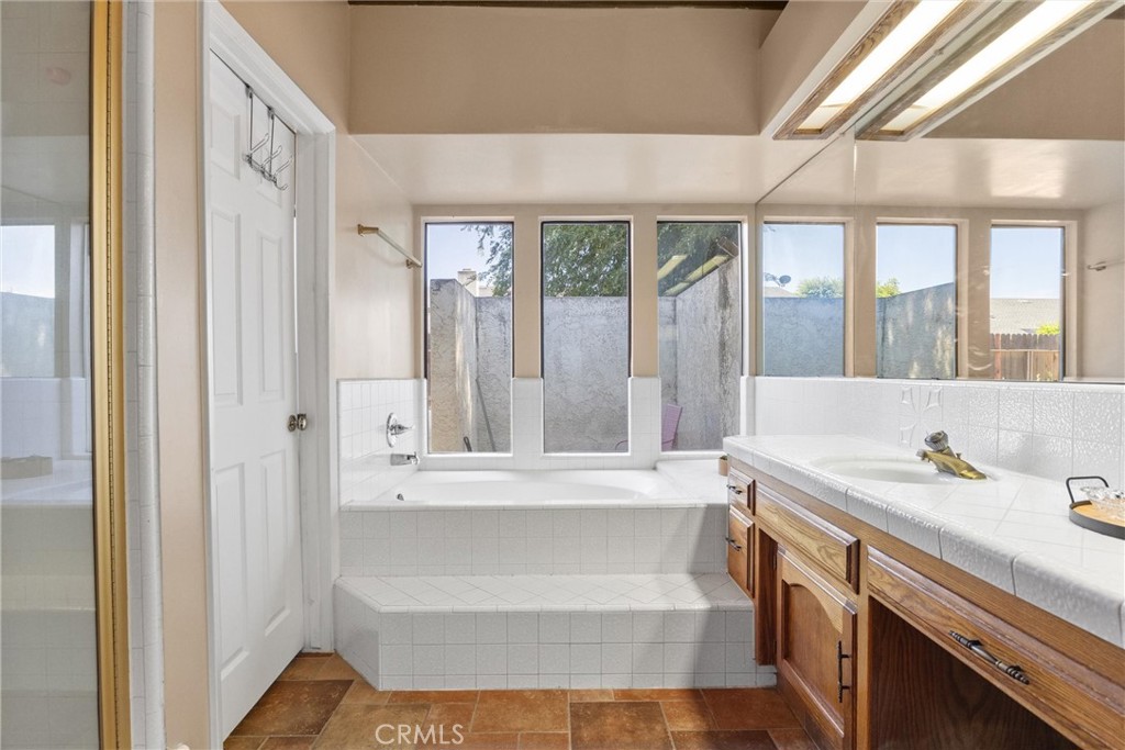 https://media.crmls.org/medias/bc9e7302-cc1c-472a-9338-85adebc20962.jpg?preset=X-Large