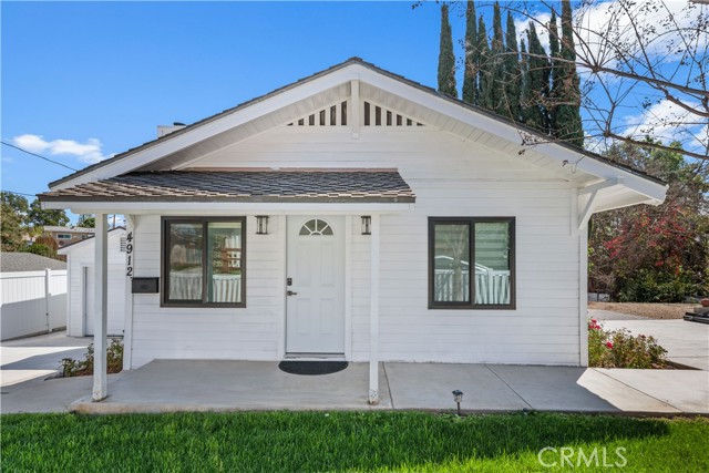 Detail Gallery Image 3 of 35 For 4912 Shaw Ln, Yorba Linda,  CA 92886 - 3 Beds | 2 Baths