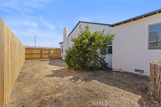 211 E Grangeville Boulevard, Hanford CA: https://media.crmls.org/medias/bc9fc33e-4ce2-4864-ad0b-fdf5b43890b9.jpg
