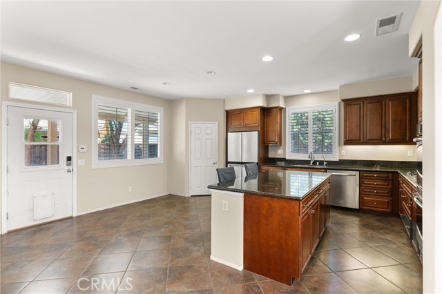 Detail Gallery Image 23 of 56 For 32487 Meadow Glen Ct, Wildomar,  CA 92595 - 7 Beds | 5 Baths