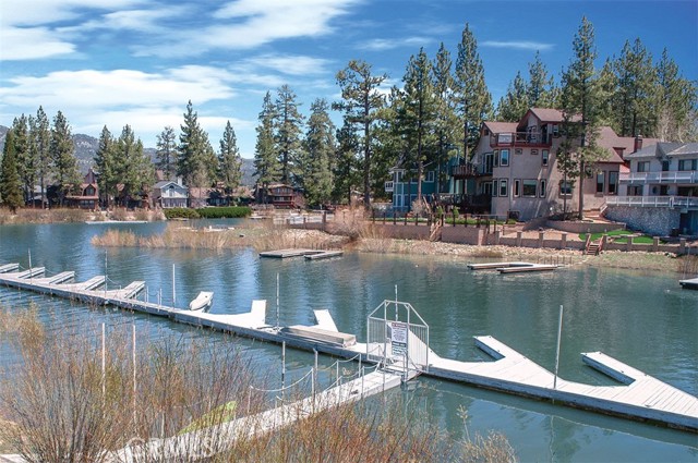 Detail Gallery Image 39 of 48 For 39802 Lakeview Dr #32,  Big Bear Lake,  CA 92315 - 2 Beds | 2/1 Baths