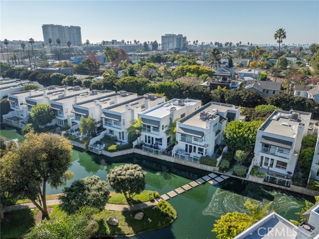 Detail Gallery Image 4 of 48 For 620 Harbor St #6,  Venice,  CA 90291 - 3 Beds | 2/1 Baths