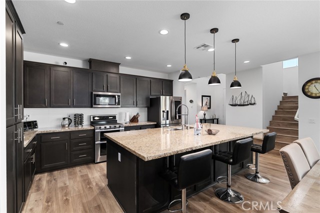 Detail Gallery Image 9 of 57 For 38464 Rosegate, Murrieta,  CA 92563 - 4 Beds | 4/1 Baths