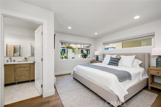 Detail Gallery Image 7 of 15 For 3420 Alma Ave, Manhattan Beach,  CA 90266 - 3 Beds | 3 Baths