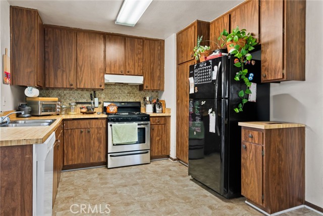 4271 Baggett Drive, Riverside CA: https://media.crmls.org/medias/bca24f15-3701-44bd-bb8b-ae187486ba6b.jpg