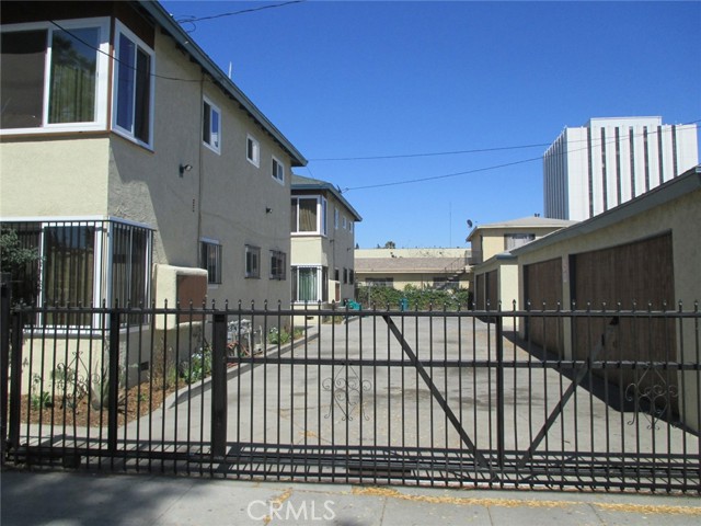 346 W Palm Street, Compton CA: https://media.crmls.org/medias/bca2e0f0-2dcd-491b-99f8-d13564e1a34b.jpg