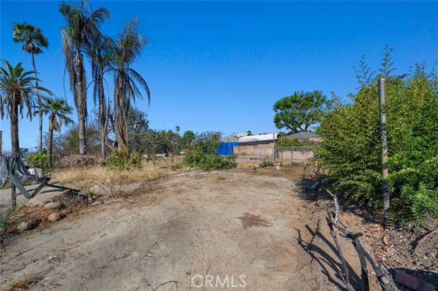 2441 El Molino Avenue, Altadena CA: https://media.crmls.org/medias/bca304a7-a461-44ad-92be-0958976234e4.jpg