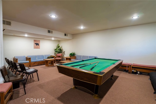 911 N Kings Road, West Hollywood CA: https://media.crmls.org/medias/bca33586-e94f-4778-9c2f-3579d9789c5b.jpg