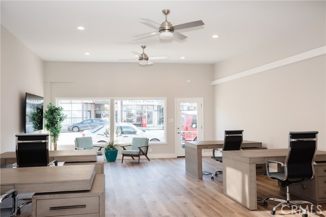  Commercial for Sale in Playa del Rey, California