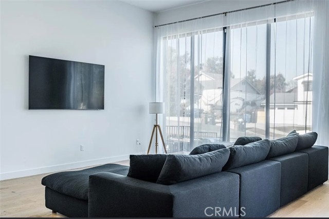 Detail Gallery Image 22 of 23 For 12136 Clarkson Rd Rd, Los Angeles,  CA 90064 - 3 Beds | 2/1 Baths