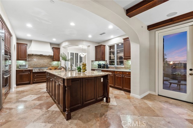 Detail Gallery Image 9 of 39 For 33 Tall Hedge, Irvine,  CA 92603 - 3 Beds | 3/1 Baths